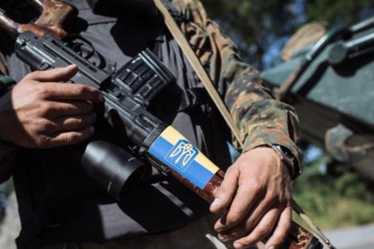 Штаб ООС: В результате обстрелов ранен один украинский воин Штаб ООС: В результате обстрелов ранен один украинский воин