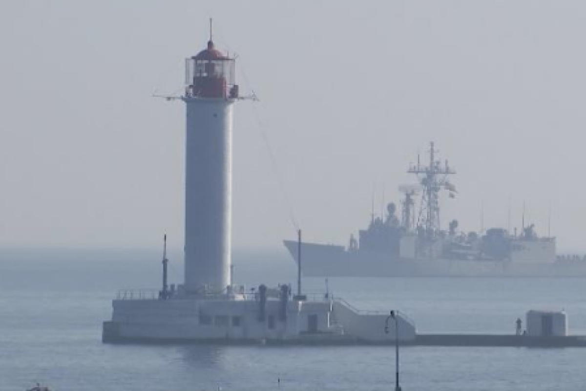 В порт Одессы вошли корабли НАТО В порт Одессы вошли корабли НАТО