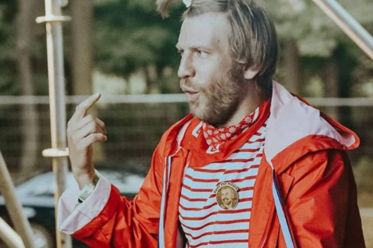 "Ваня, опомнись!": Иван Дорн удивил поклонников новой внешностью "Ваня, опомнись!": Иван Дорн удивил поклонников новой внешностью