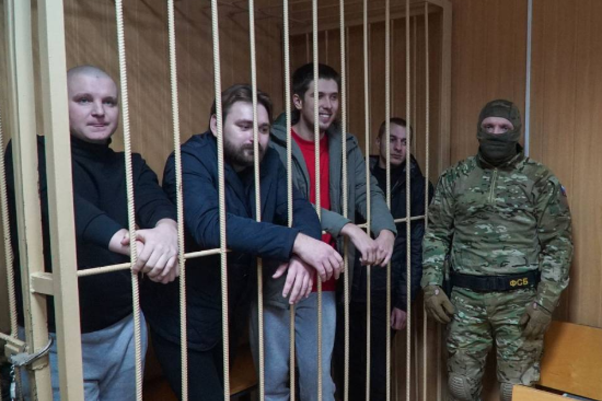 В России продлили арест всем 24 украинским морякам В России продлили арест всем 24 украинским морякам