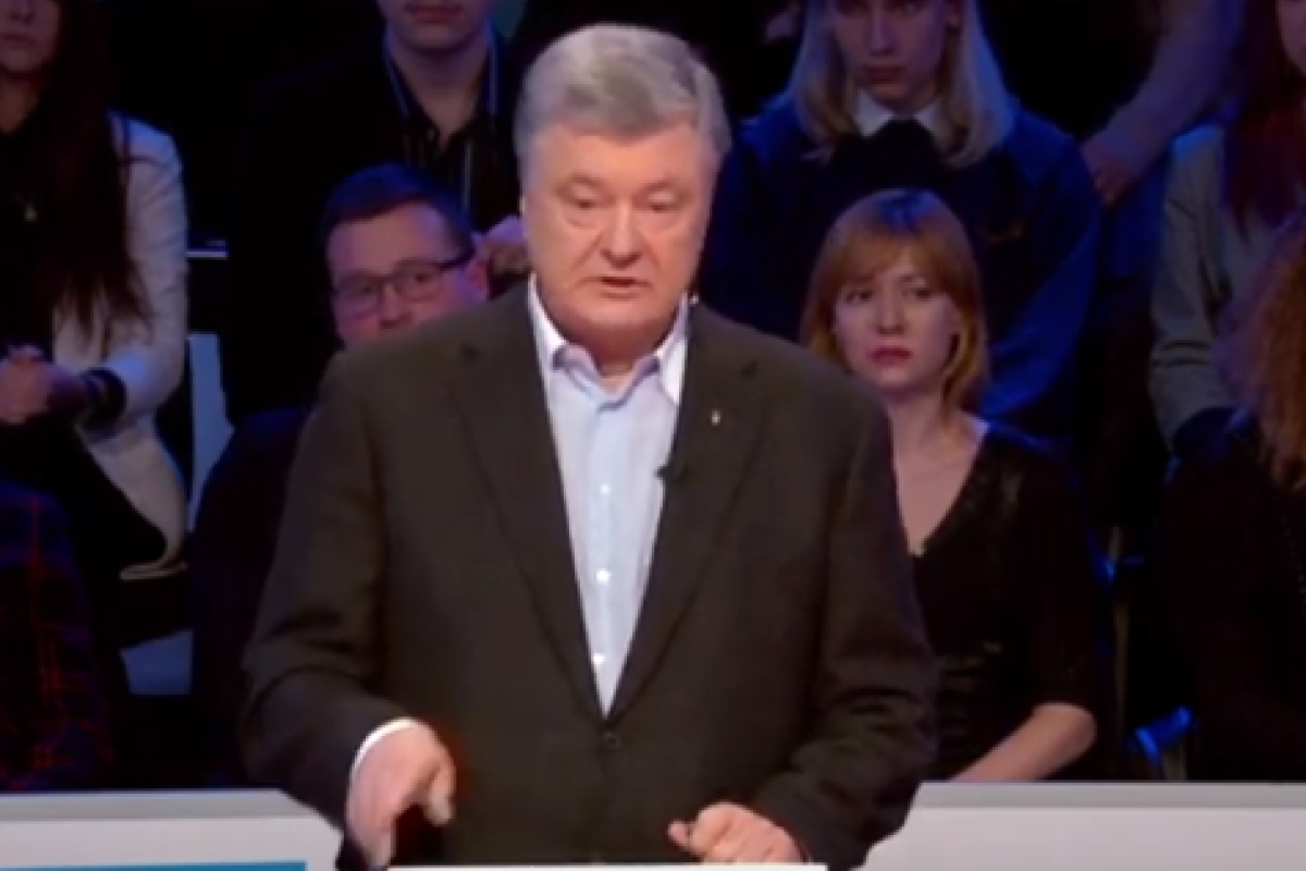 Порошенко о расследовании дел Майдана: "Я твердо недоволен" Порошенко о расследовании дел Майдана: "Я твердо недоволен"
