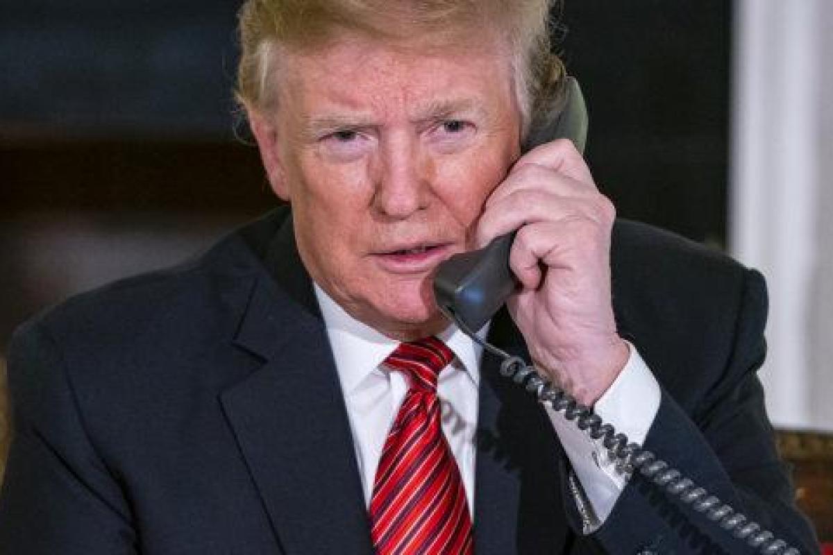 Трамп поздравил Зеленского с победой на выборах президента Трамп поздравил Зеленского с победой на выборах президента