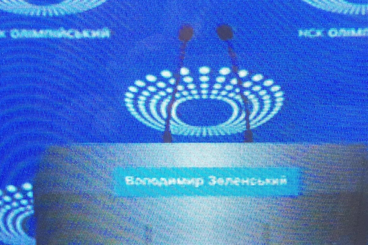 Зеленский не пришел на дебаты на НСК "Олимпийский" Зеленский не пришел на дебаты на НСК "Олимпийский"