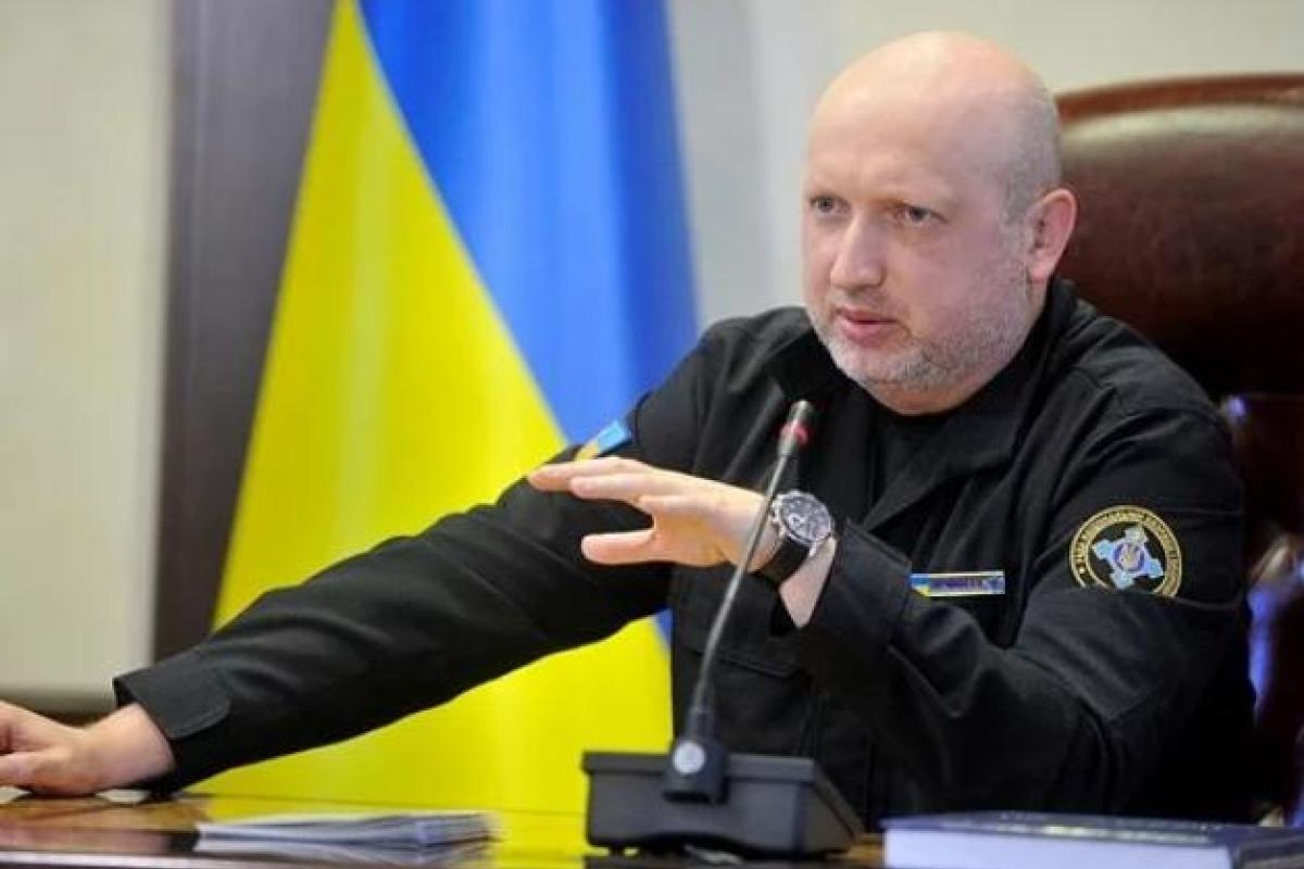 Турчинов заявил о сознательной эскалации войск РФ и угрозе их применения против Украины Турчинов заявил о сознательной эскалации войск РФ и угрозе их применения против Украины