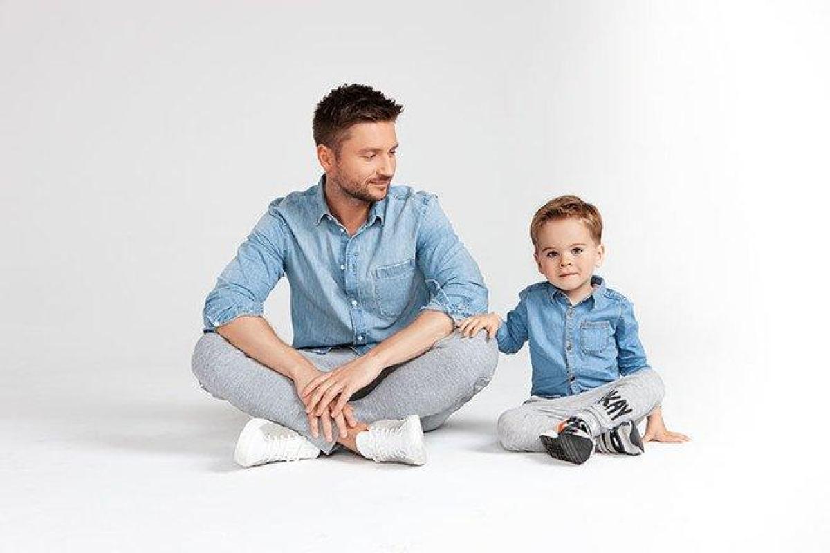 Маленький сын Сергея Лазарева отреагировал на "рождение" его сестры