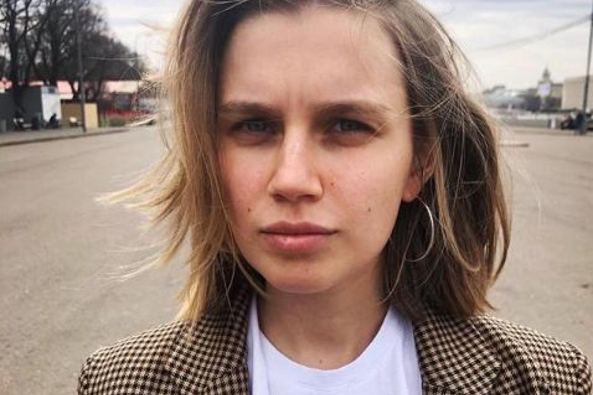 Звезда "Папиных дочек" побрилась налысо