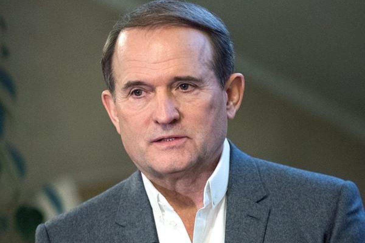 Украинцы просят назначить Медведчука послом в КНДР Украинцы просят назначить Медведчука послом в КНДР