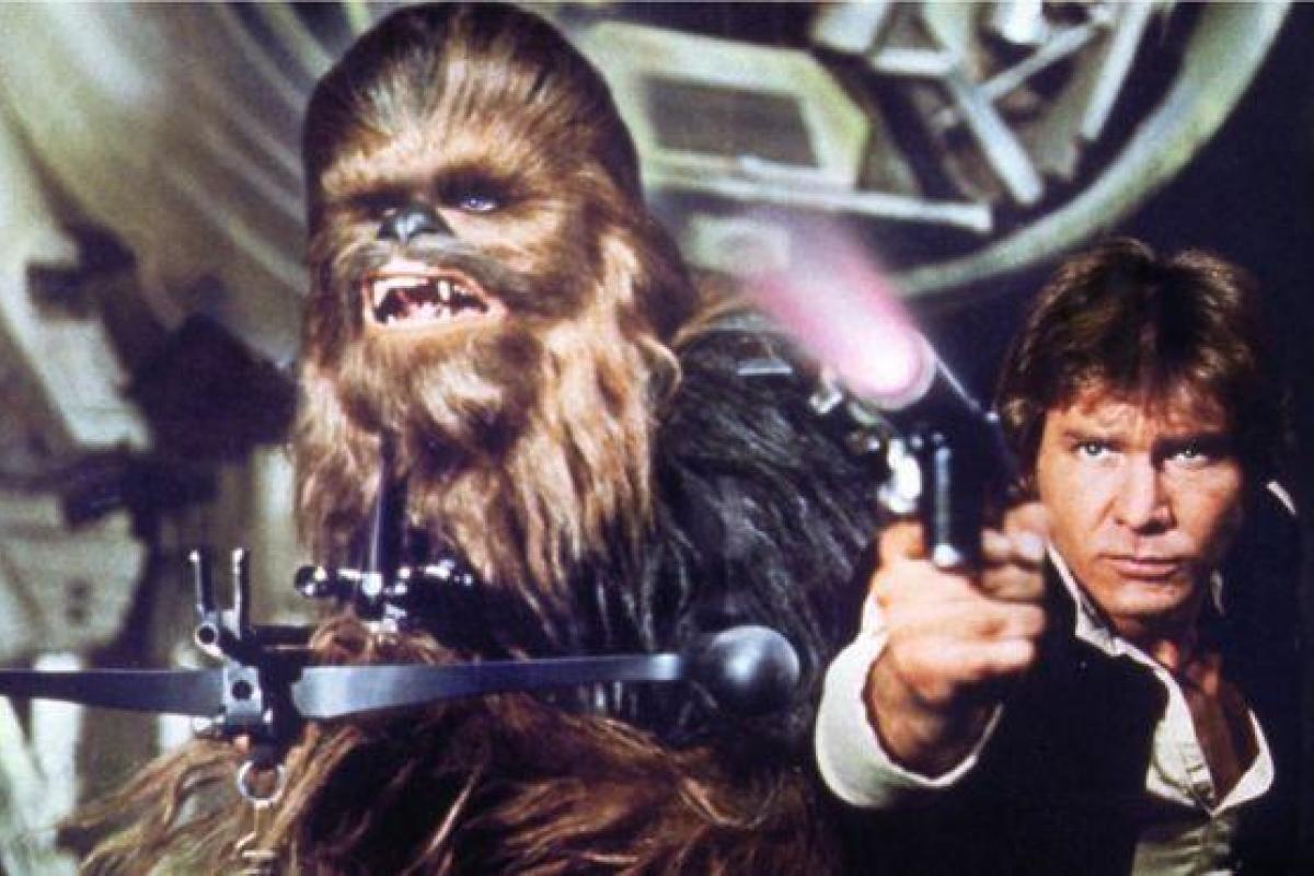Ушел из жизни актер, сыгравший Чубакку в "Звездный войнах" Ушел из жизни актер, сыгравший Чубакку в "Звездный войнах"
