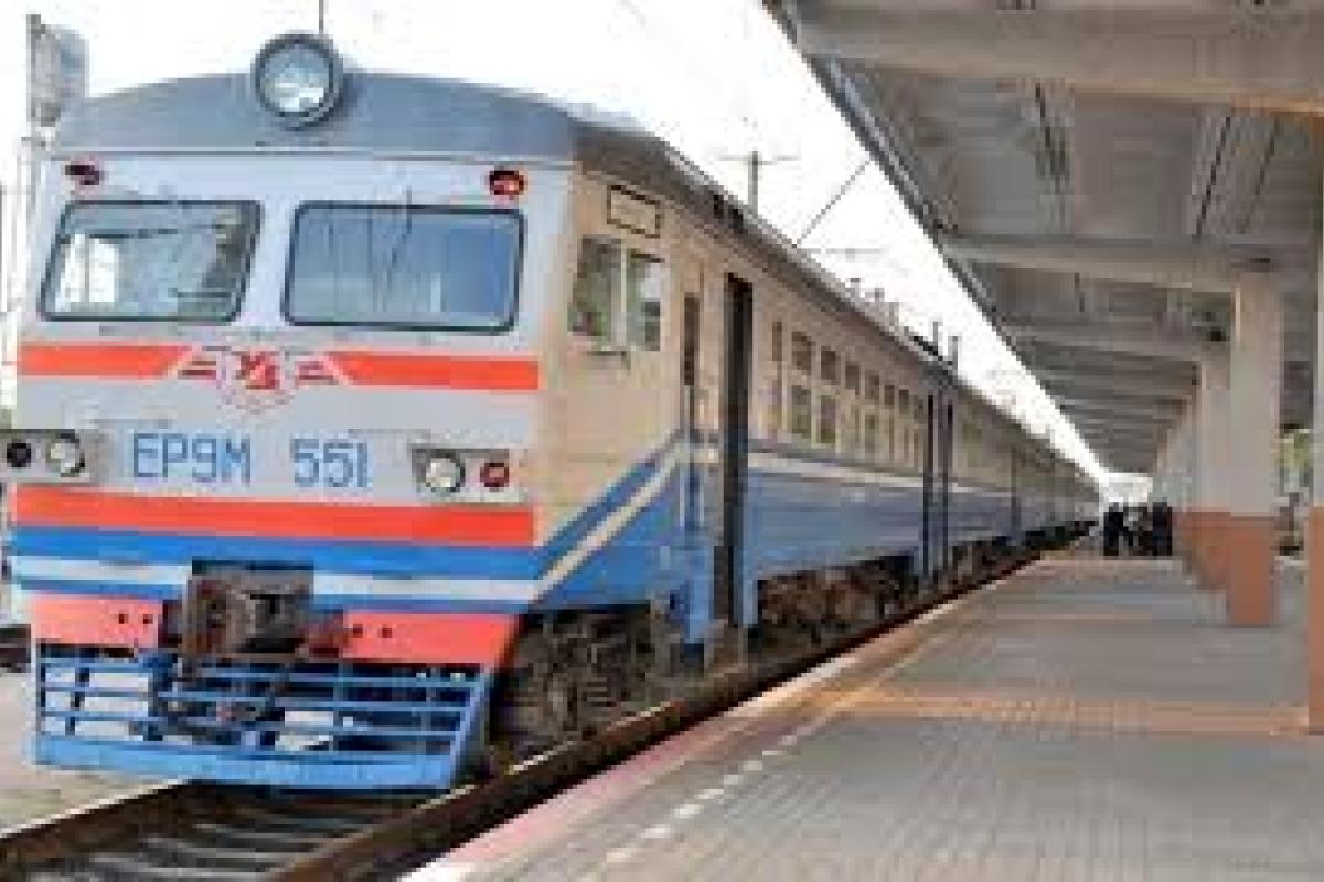 В Киеве подросток был сбит электропоездом