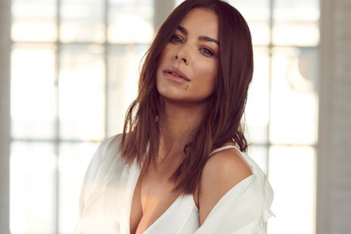 "Помолодела и похудела": Ани Лорак выложила в сеть фото в белье "Помолодела и похудела": Ани Лорак выложила в сеть фото в белье