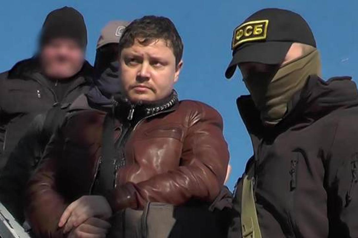 Суд в аннексированном Крыму приговорил к 10,5 годам колонии строгого режима украинца Константина Давыденко Суд в аннексированном Крыму приговорил к 10,5 годам колонии строгого режима украинца Константина Давыденко