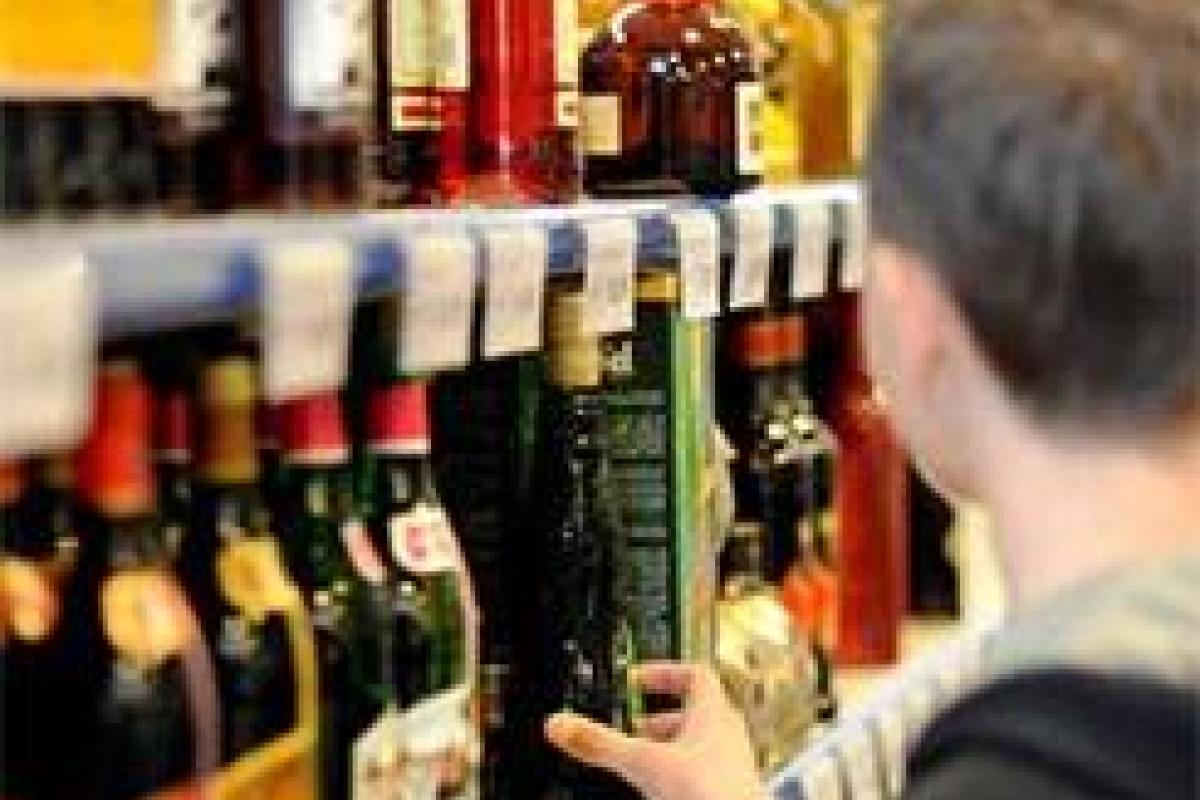 В Северодонецке привлекут к ответственности продавца и хозяина магазина, в котором продавали алкоголь несовершеннолетним