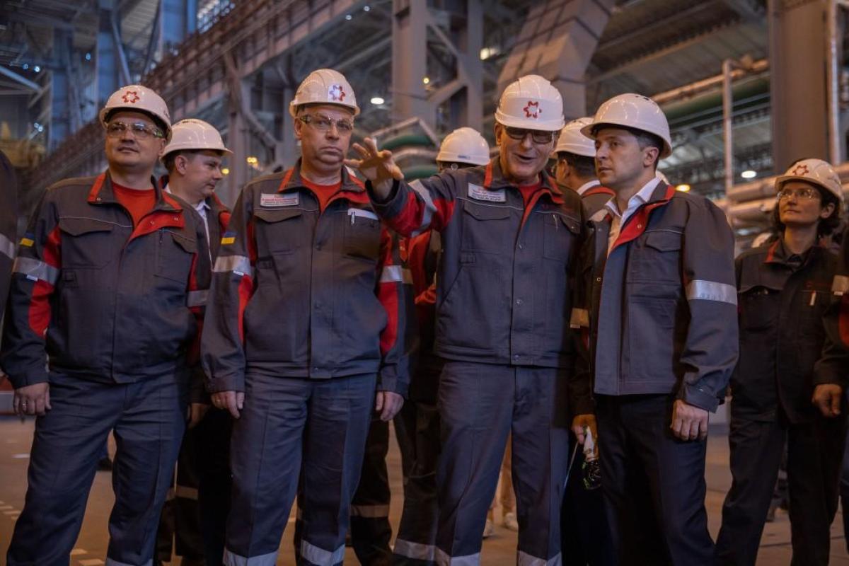 "Это укрепит веру западного рынка в стабильность страны": Зеленский о новом инвестиционном контракте в Мариуполе "Это укрепит веру западного рынка в стабильность страны": Зеленский о новом инвестиционном контракте в Мариуполе