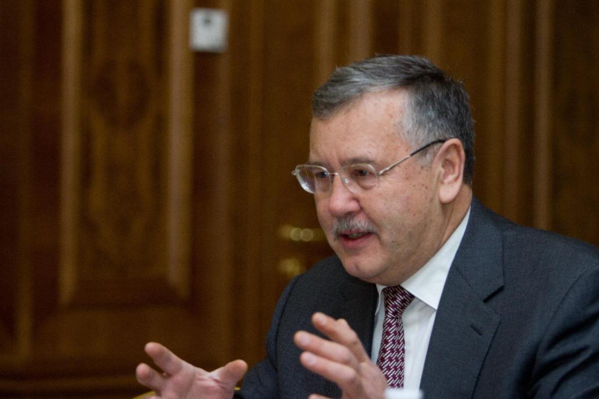 В Виннице полицейские избили однопартийца Гриценко В Виннице полицейские избили однопартийца Гриценко