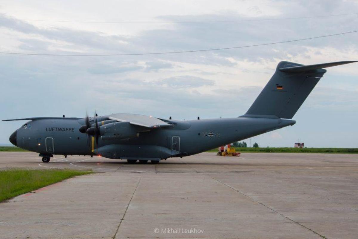 В России приземлился военно-транспортный самолет НАТО