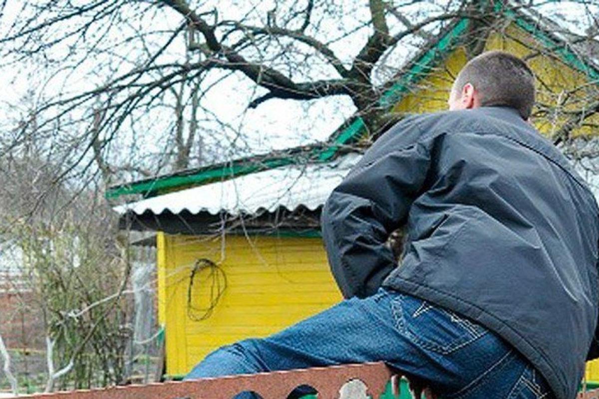 В Лисичанске воруют заборы, но спасают бдительные соседи В Лисичанске воруют заборы, но спасают бдительные соседи