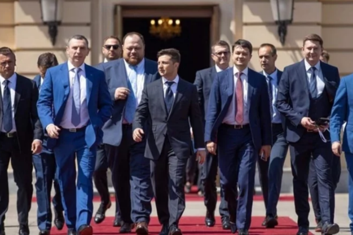 Партия "Слуга народа" перенесла съезд Партия "Слуга народа" перенесла съезд