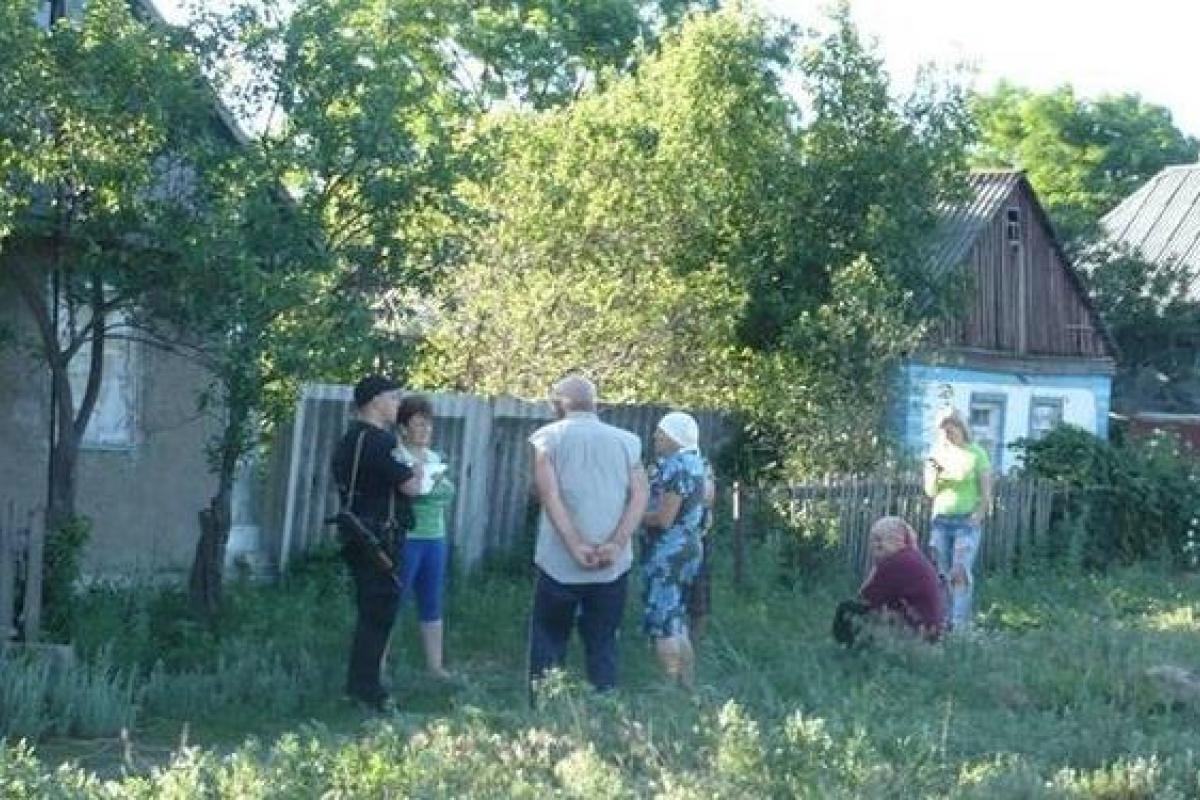 Пришел на "свидание" с гранатой: В селе на Луганщине прогремел взрыв Пришел на "свидание" с гранатой: В селе на Луганщине прогремел взрыв