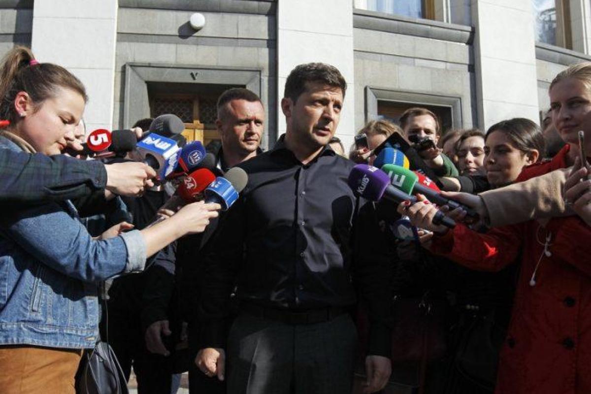 Зеленский снова едет на Донбасс: назван город Зеленский снова едет на Донбасс: назван город