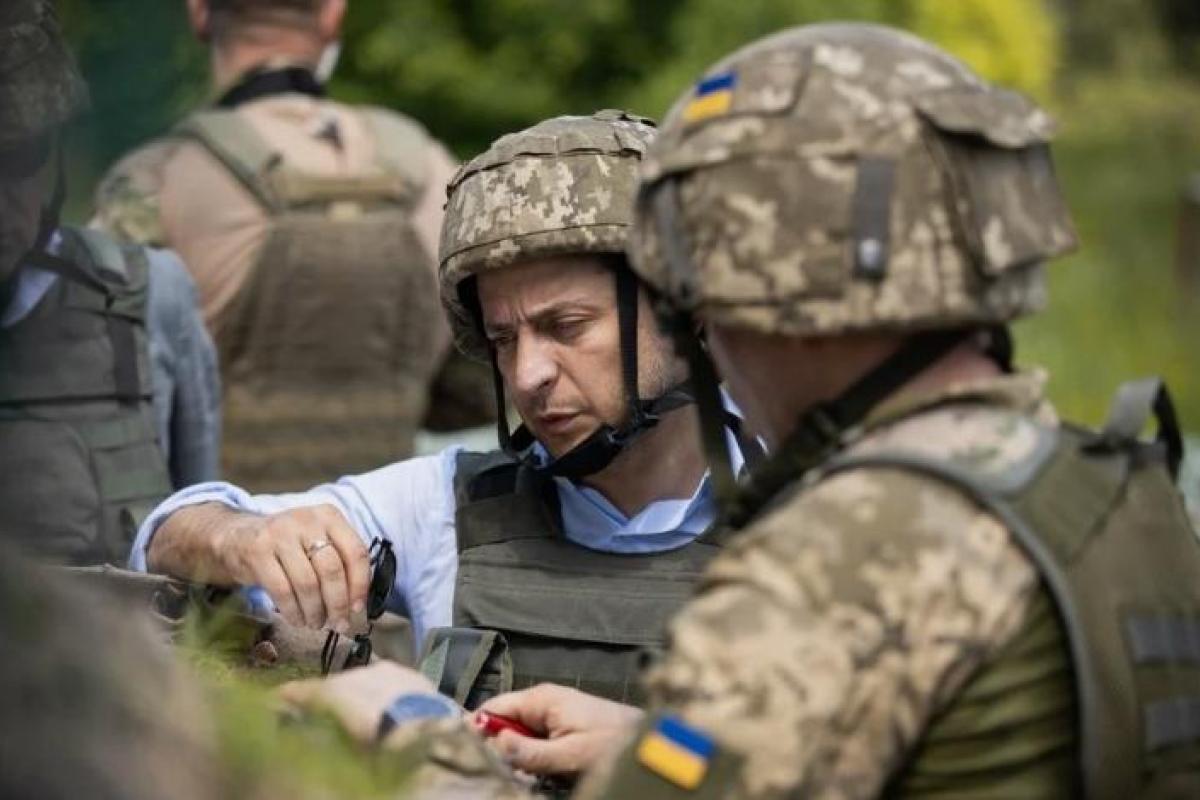 Зеленский обратился к РФ: "Обострение конфликта – не лучший фон для возобновления переговоров"