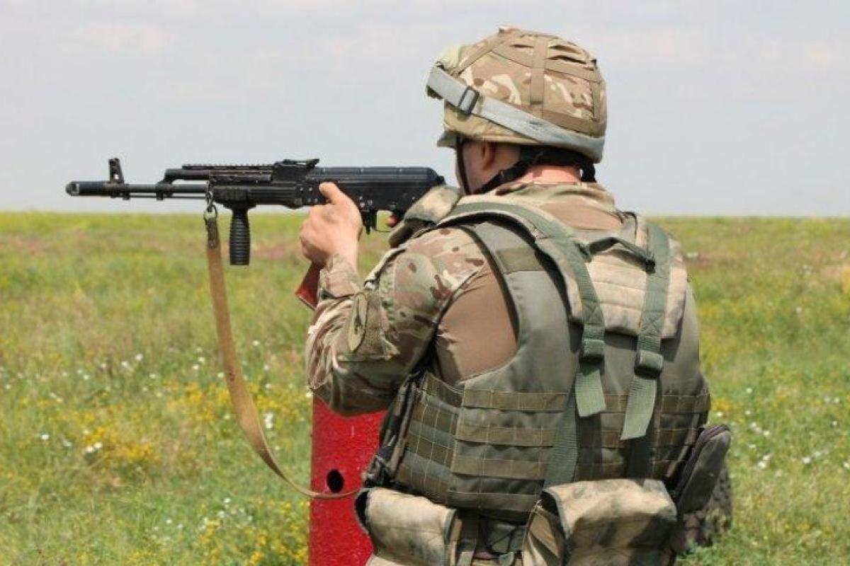 В Одессе военные со стрельбой задержали злоумышленника, который пытался похитить военное имущество В Одессе военные со стрельбой задержали злоумышленника, который пытался похитить военное имущество
