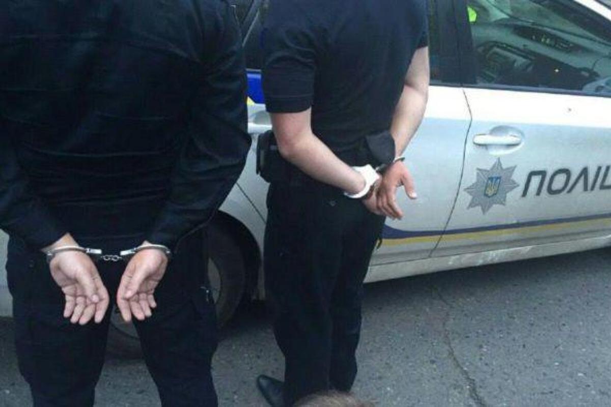 На Луганщине копы хотели "отмазать" пьяного водителя, но сами погорели на взятке