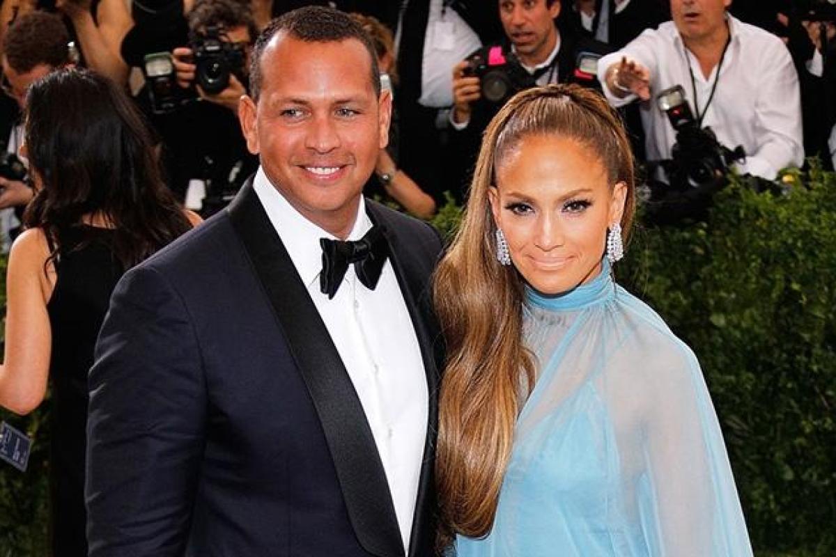 Джей Ло сделала трогательный сюрприз любимому: кадры