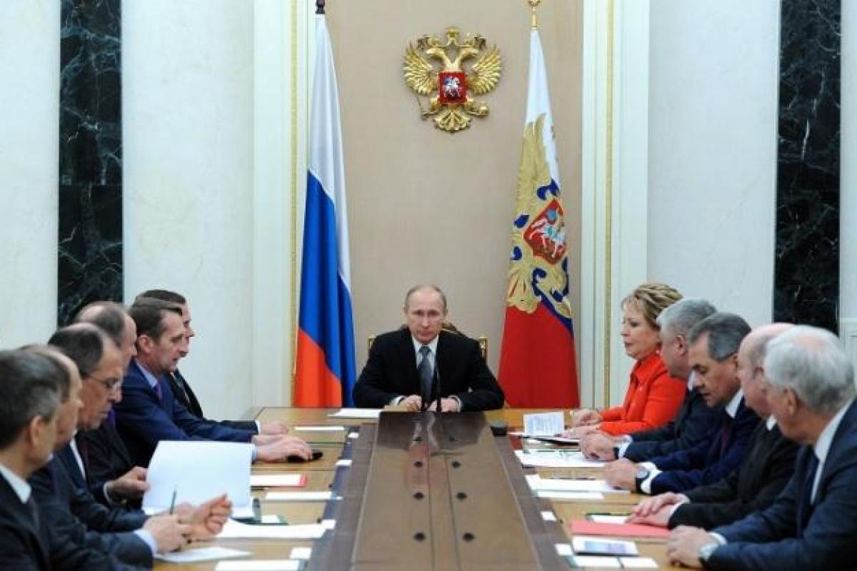 После звонка Зеленского Путин провел собрание с членами Совбеза После звонка Зеленского Путин провел собрание с членами Совбеза