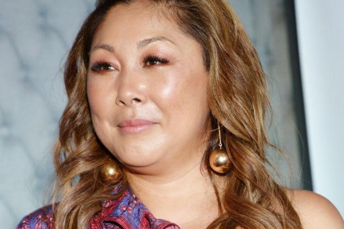 Аниту Цой увезла "скорая" с фестиваля "Жара" Аниту Цой увезла "скорая" с фестиваля "Жара"