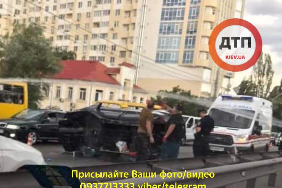 В Киеве произошло жуткое смертельное ДТП: на месте трагедии не обошлось без мародерства