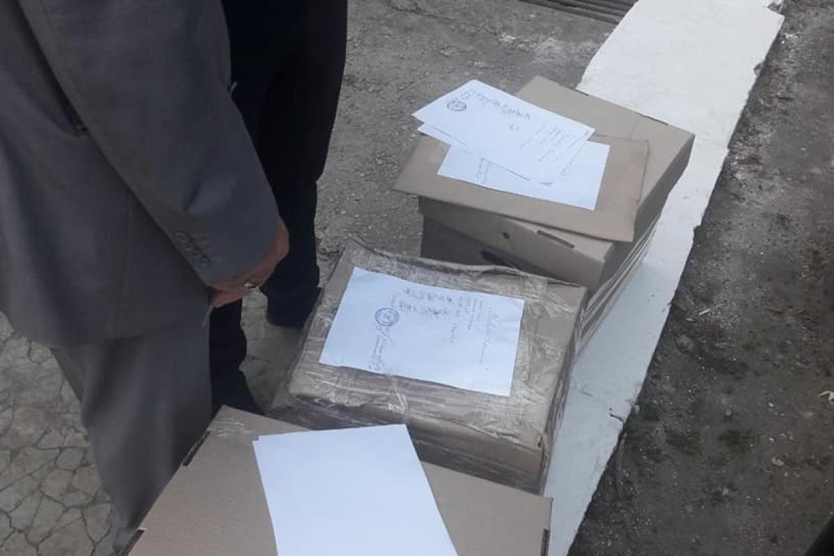 В Лисичанске один из избирательных участков по утру выкинули на улицу, - Шведов В Лисичанске один из избирательных участков по утру выкинули на улицу, - Шведов