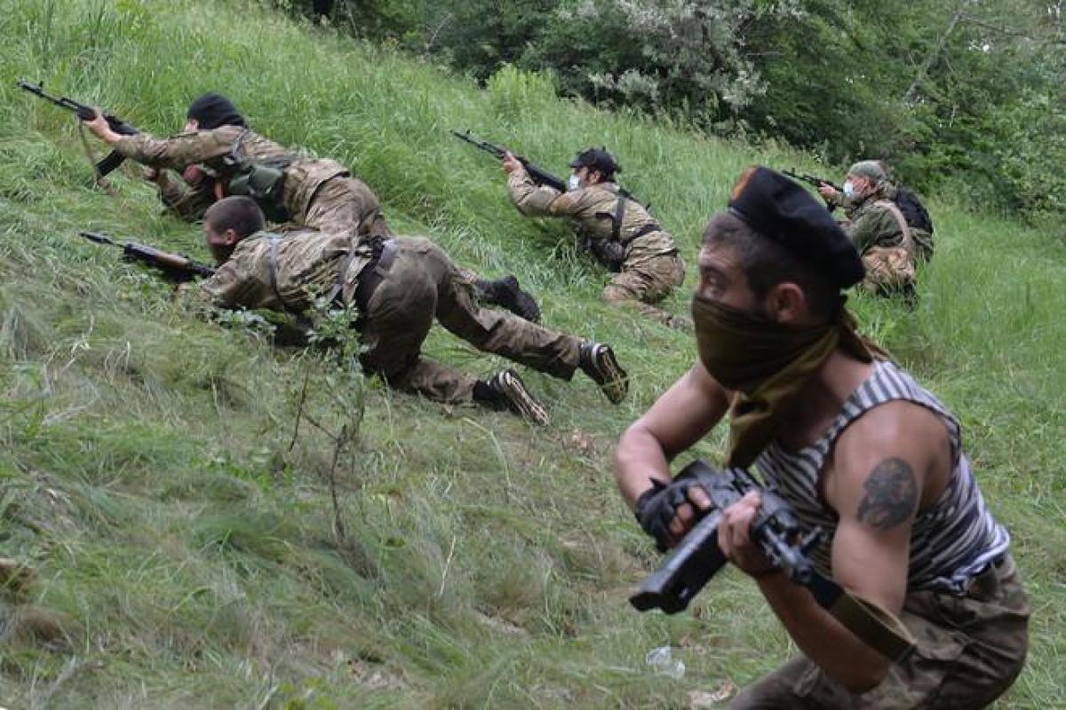 Жители "ДНР" сообщают в соцсетях о бое под Донецком Жители "ДНР" сообщают в соцсетях о бое под Донецком