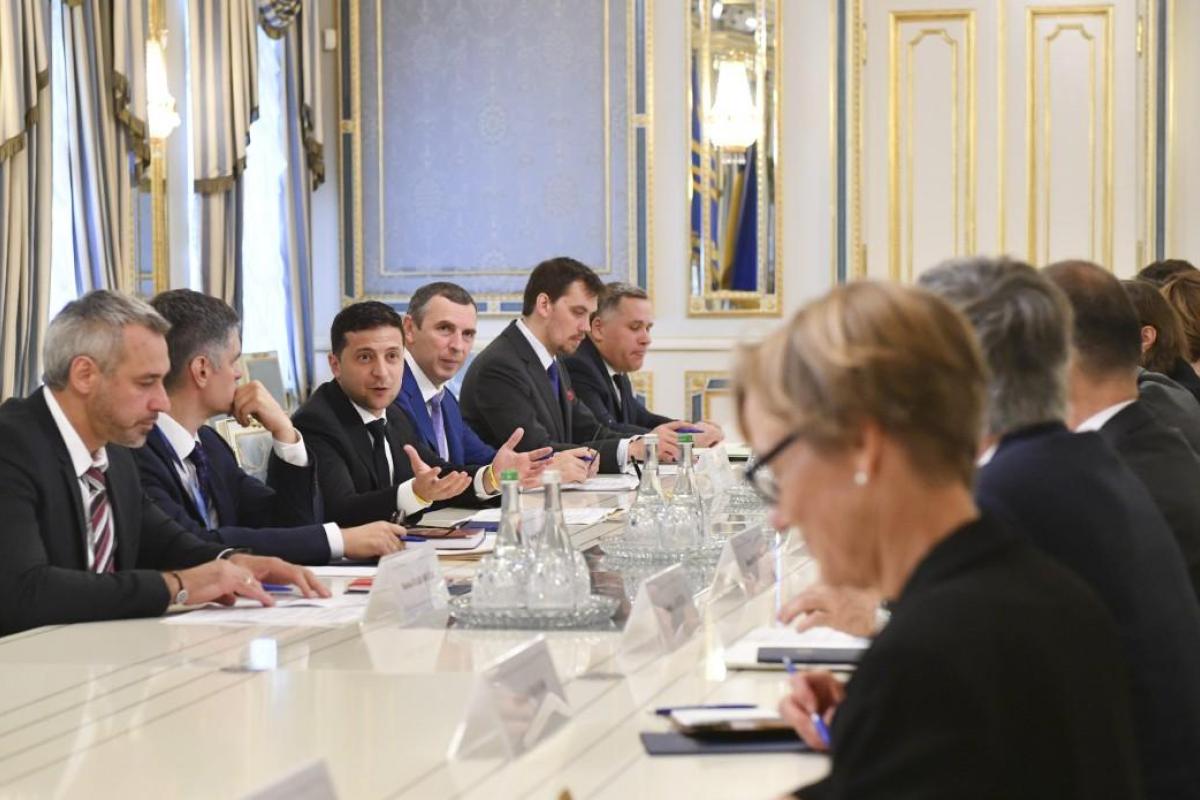 В офисе президента прошла встреча с послами G7 и представителями Евросоюза и НАТО В офисе президента прошла встреча с послами G7 и представителями Евросоюза и НАТО