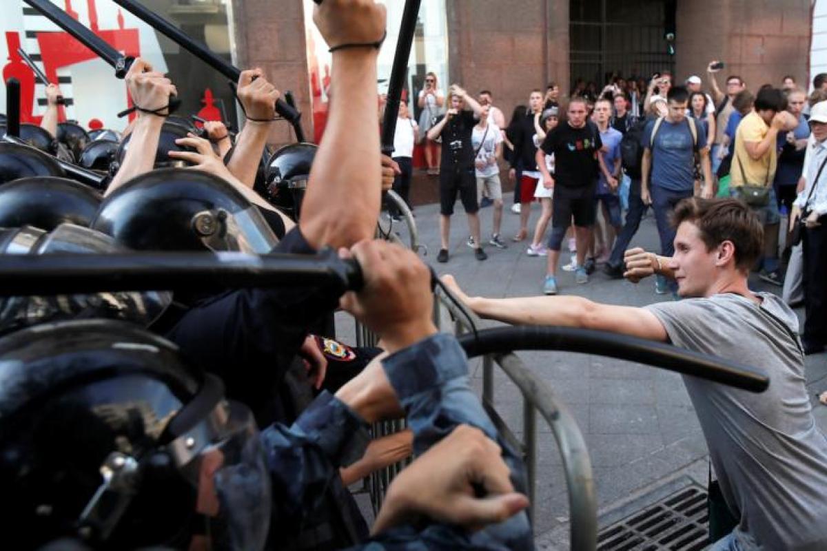 "Вам точно не о чем больше беспокоиться?": МИД РФ нахамил посольству Германии в Twitter