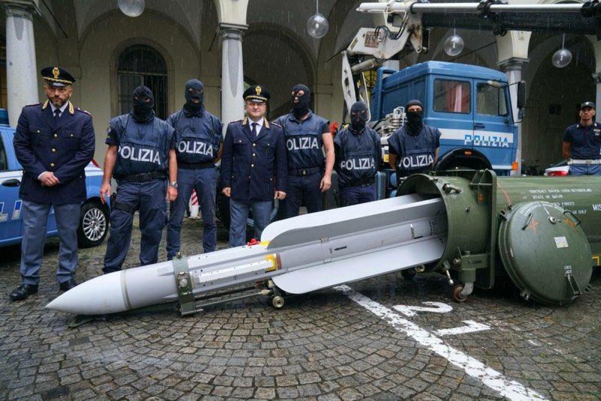 В Италии разоружили неонацистов, которые воевали на Донбассе за "ЛДНР"