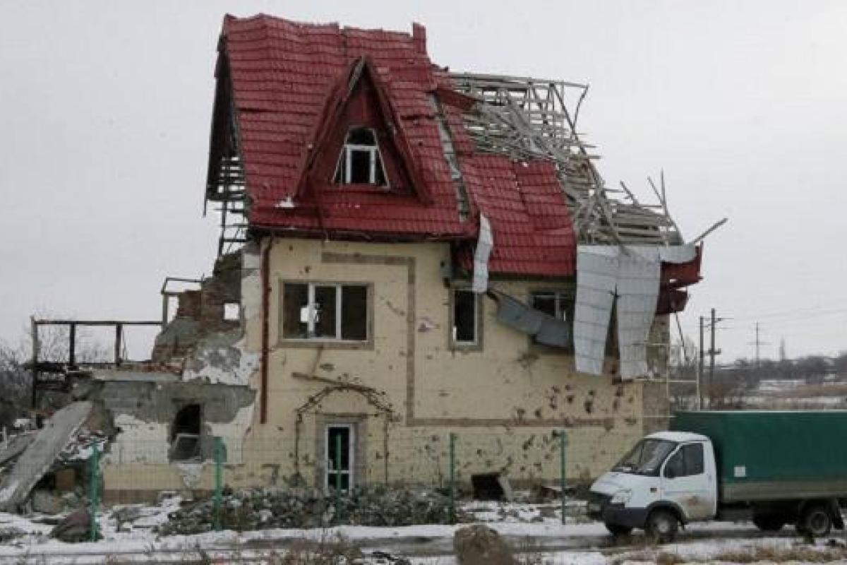 До 300 тысяч гривен: Владельцам разрушенного жилья на Донбассе выплатят компенсацию До 300 тысяч гривен: Владельцам разрушенного жилья на Донбассе выплатят компенсацию