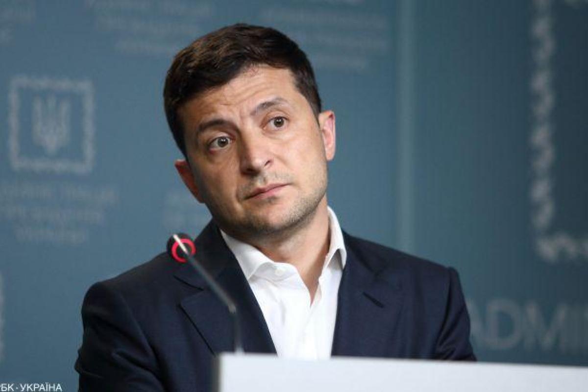Зеленский потребовал уволить начальника полиции Днепропетровщины после скандала с патрульными и КОРДом Зеленский потребовал уволить начальника полиции Днепропетровщины после скандала с патрульными и КОРДом