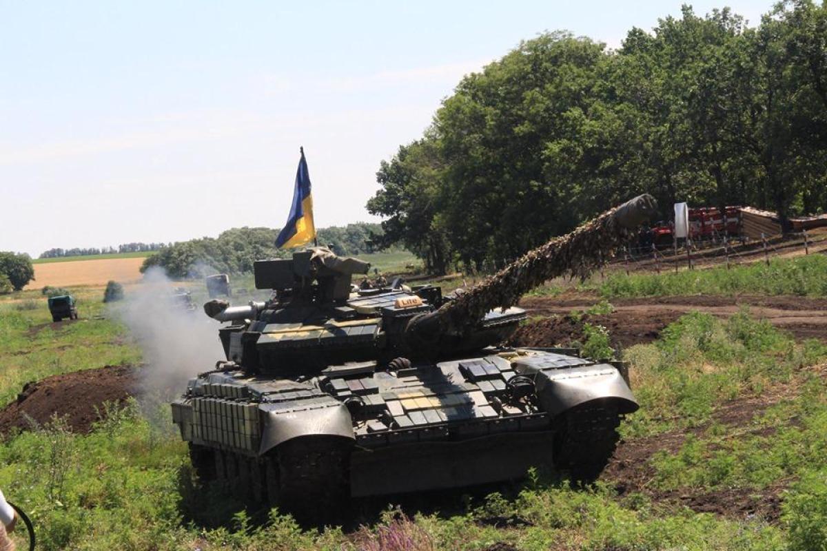 Днем на Донбассе враг стрелял 16 раз: один воин погиб, пятеро получили ранения и травмы