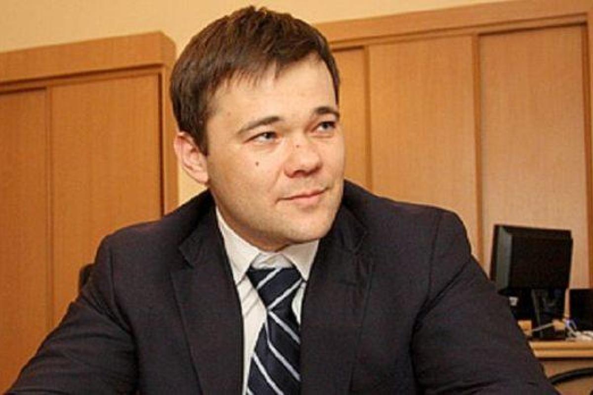 У Зеленского предложили сделать русский язык официальным на Донбассе У Зеленского предложили сделать русский язык официальным на Донбассе