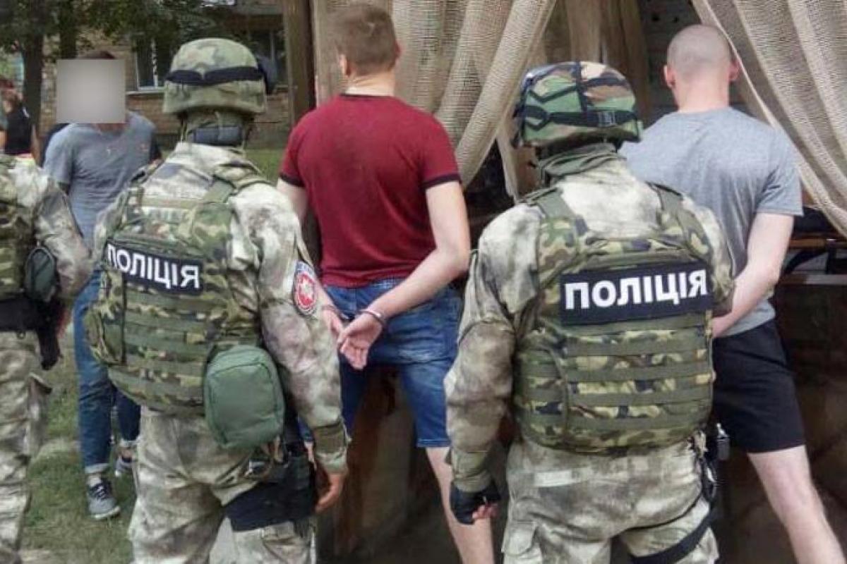 50 обысков в Белой церкви: в полиции огласили результат спецоперации и показали кадры захвата 50 обысков в Белой церкви: в полиции огласили результат спецоперации и показали кадры захвата