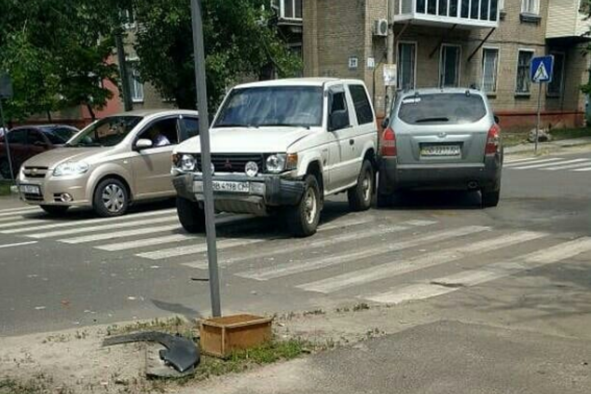 "Люди уже смеются": В Северодонецке участились ДТП на одном из перекрестков "Люди уже смеются": В Северодонецке участились ДТП на одном из перекрестков
