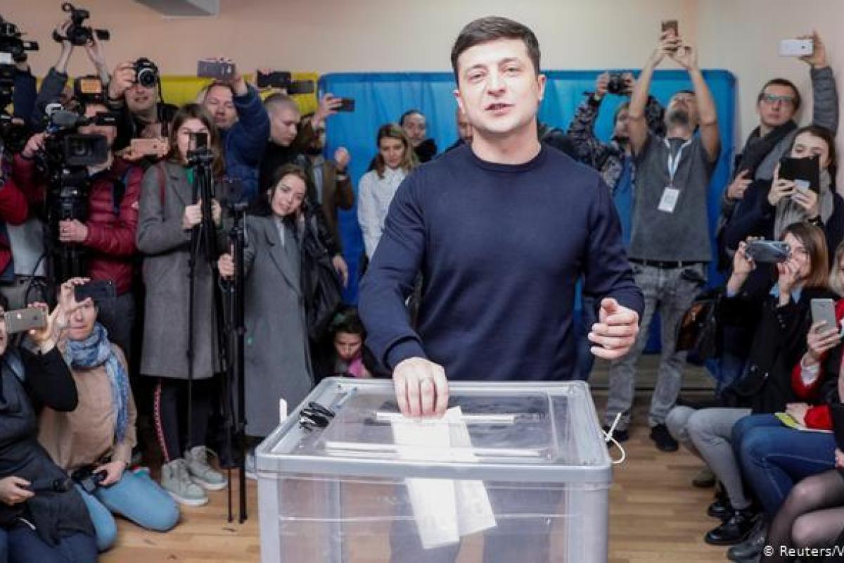 Досрочные выборы местной власти: У Зеленского приняли решение Досрочные выборы местной власти: У Зеленского приняли решение