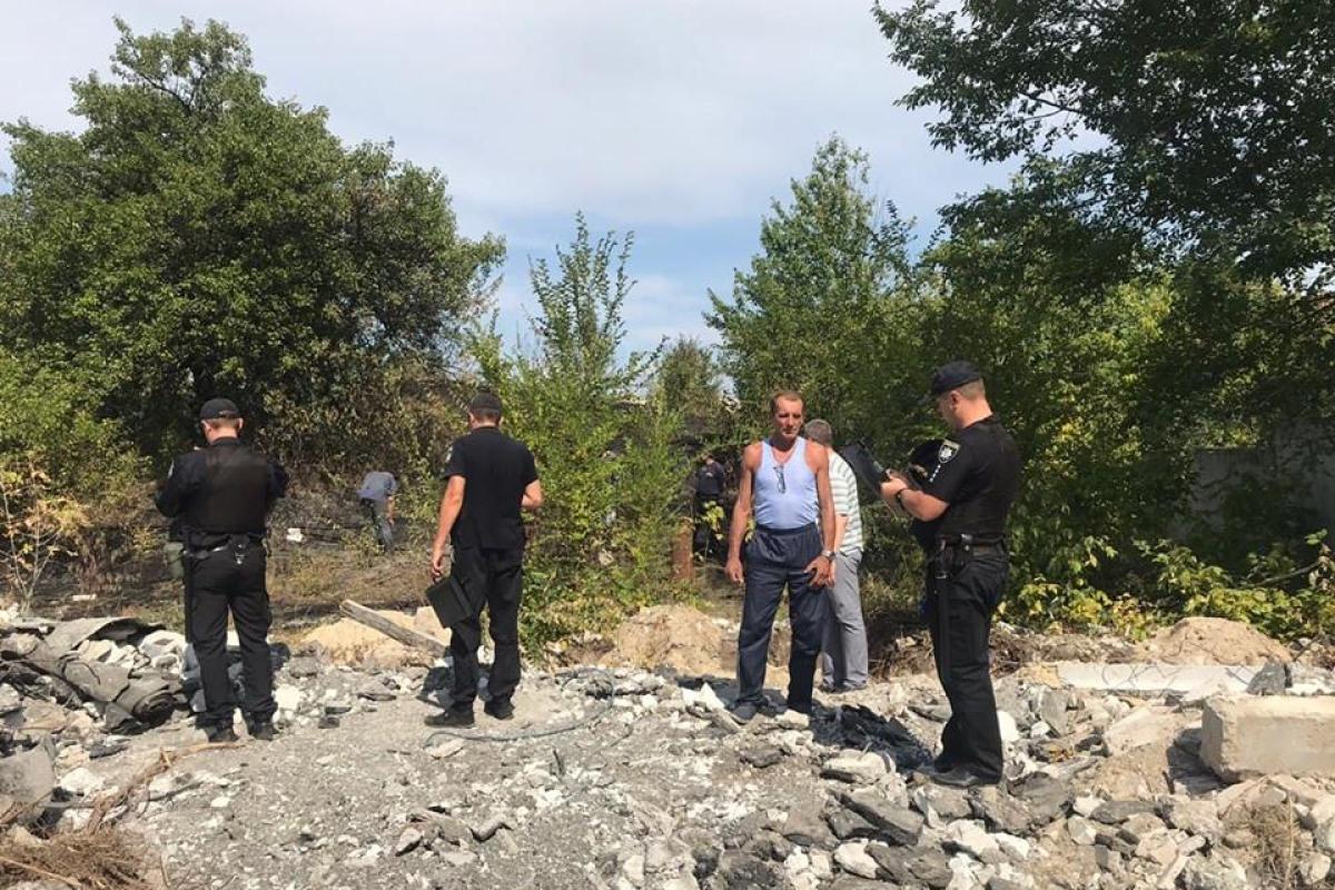 Половина Лисичанска без воды после пожара на РТИ: на месте происшествия работает полиция Половина Лисичанска без воды после пожара на РТИ: на месте происшествия работает полиция