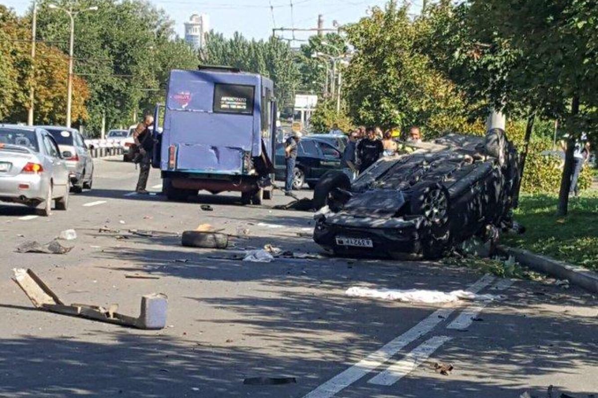 В Донецке произошло жуткое ДТП, погибли дети: фото В Донецке произошло жуткое ДТП, погибли дети: фото