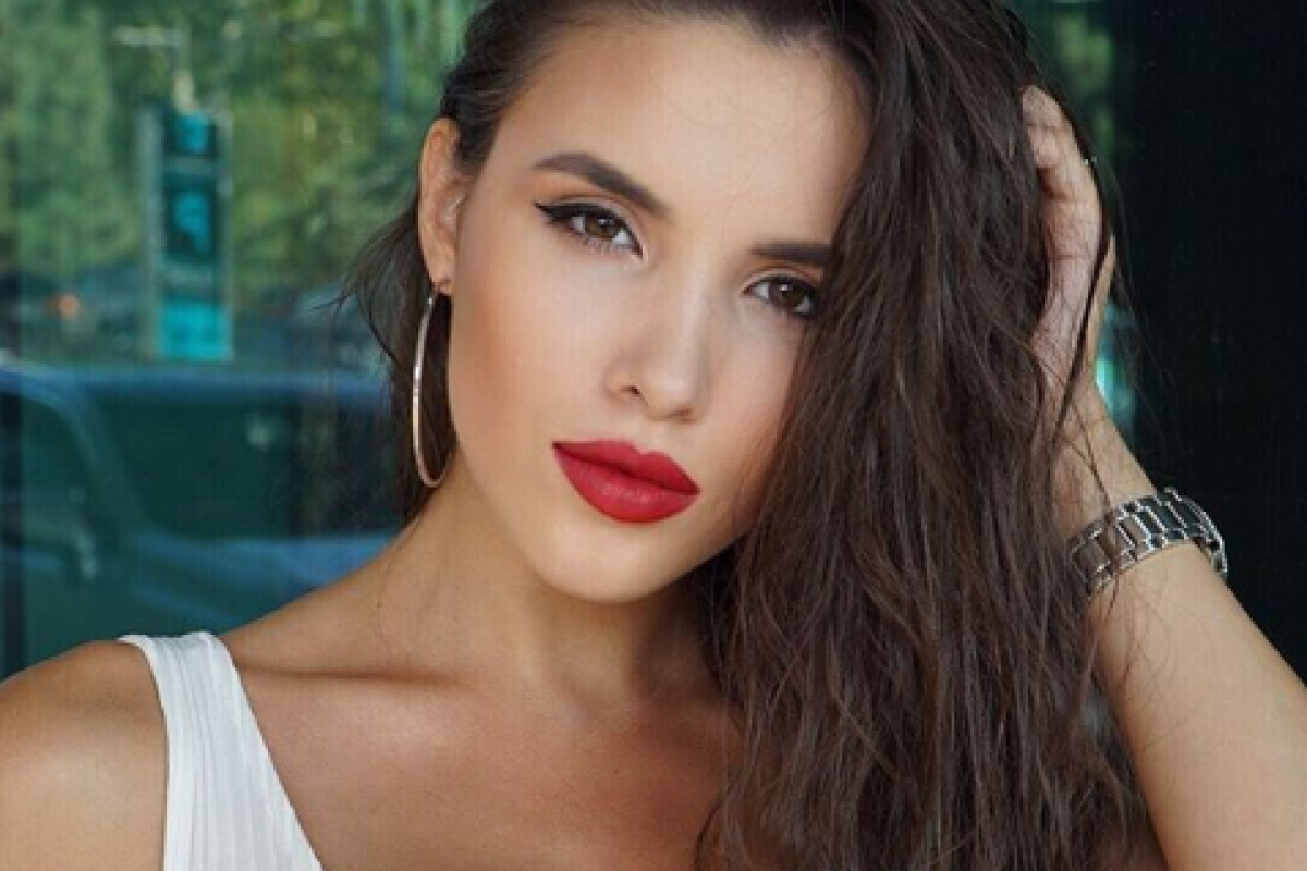 Участницу конкурса "Мисс Украина" затравили из-за груди