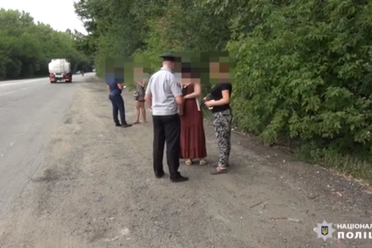 В Запорожье полиция провела рейд против уличных проституток В Запорожье полиция провела рейд против уличных проституток