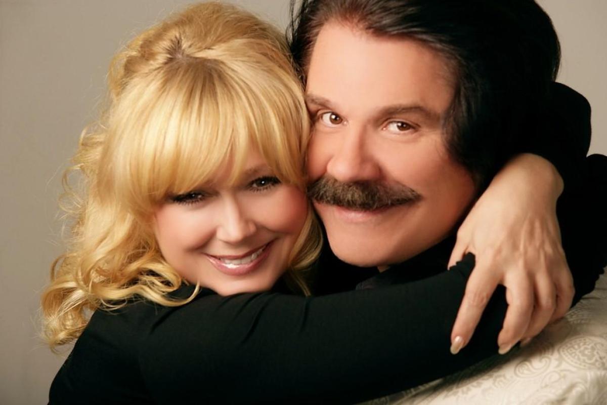 Павел Зибров во второй раз сыграл свадьбу со своей женой Павел Зибров во второй раз сыграл свадьбу со своей женой