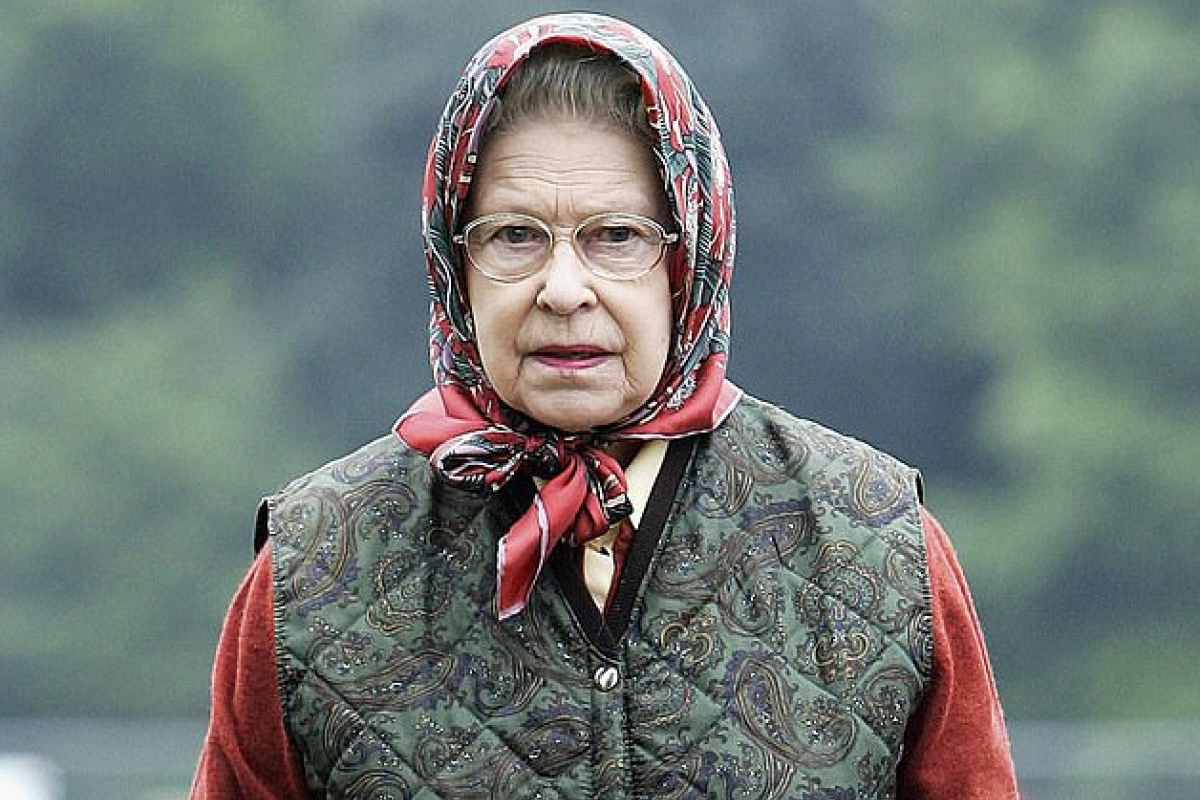 Британская королева подыграла туристам, которые ее не узнали