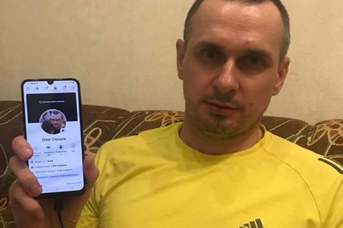 Освобожденный Сенцов появился в соцсети Освобожденный Сенцов появился в соцсети