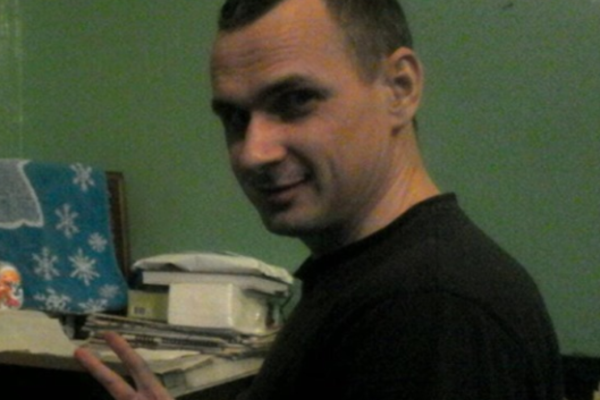 Сенцов обнародовал единственное фото, сделанное в тюрьме Сенцов обнародовал единственное фото, сделанное в тюрьме